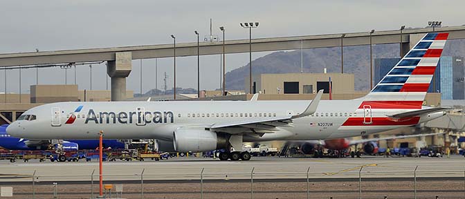 American Boeing 757-28A N207UW, Phoenix Sky Harbor, December 20, 2015